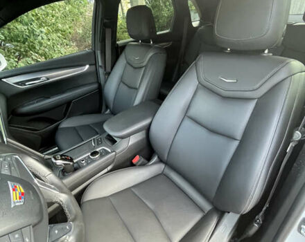 Белый Кадиллак XT5, объемом двигателя 2 л и пробегом 89 тыс. км за 24500 $, фото 12 на Automoto.ua