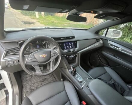 Білий Каділак XT5, об'ємом двигуна 2 л та пробігом 89 тис. км за 24500 $, фото 13 на Automoto.ua