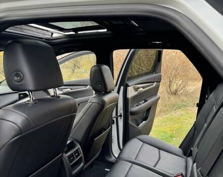 Белый Кадиллак XT5, объемом двигателя 3.56 л и пробегом 42 тыс. км за 29500 $, фото 4 на Automoto.ua