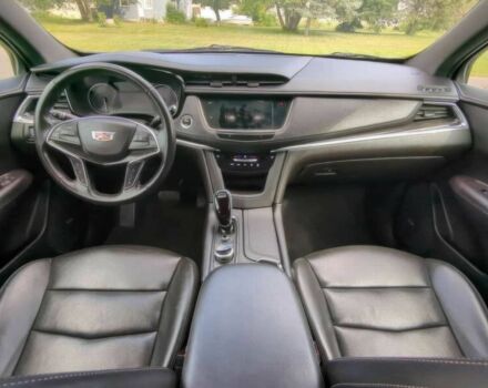 Білий Каділак XT5, об'ємом двигуна 2 л та пробігом 50 тис. км за 6200 $, фото 7 на Automoto.ua