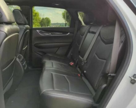 Білий Каділак XT5, об'ємом двигуна 2 л та пробігом 50 тис. км за 6200 $, фото 9 на Automoto.ua