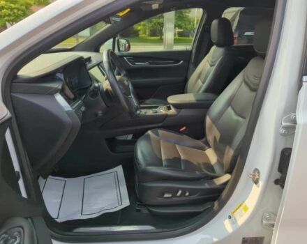 Белый Кадиллак XT5, объемом двигателя 3.6 л и пробегом 28 тыс. км за 7100 $, фото 7 на Automoto.ua