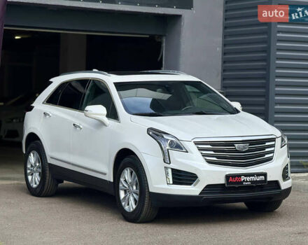 Белый Кадиллак XT5, объемом двигателя 3.6 л и пробегом 25 тыс. км за 23500 $, фото 4 на Automoto.ua