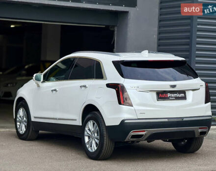 Белый Кадиллак XT5, объемом двигателя 3.6 л и пробегом 25 тыс. км за 23500 $, фото 5 на Automoto.ua