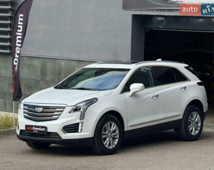 Белый Кадиллак XT5, объемом двигателя 3.6 л и пробегом 25 тыс. км за 23500 $, фото 2 на Automoto.ua