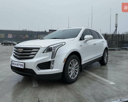 Белый Кадиллак XT5, объемом двигателя 3.65 л и пробегом 100 тыс. км за 20990 $, фото 1 на Automoto.ua
