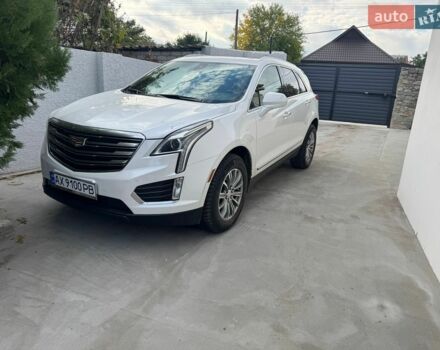 Белый Кадиллак XT5, объемом двигателя 3.65 л и пробегом 99 тыс. км за 18000 $, фото 1 на Automoto.ua