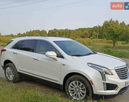 Белый Кадиллак XT5, объемом двигателя 3.64 л и пробегом 96 тыс. км за 17800 $, фото 1 на Automoto.ua