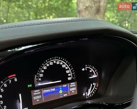 Чорний Каділак XT5, об'ємом двигуна 3.65 л та пробігом 94 тис. км за 19800 $, фото 2 на Automoto.ua