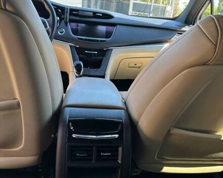 Черный Кадиллак XT5, объемом двигателя 3.65 л и пробегом 175 тыс. км за 22200 $, фото 15 на Automoto.ua