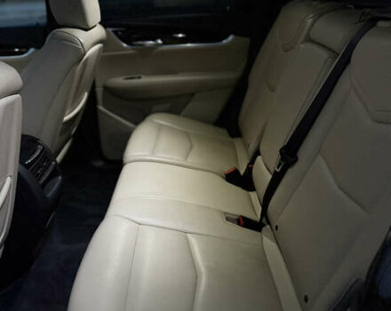 Чорний Каділак XT5, об'ємом двигуна 3.65 л та пробігом 175 тис. км за 21999 $, фото 7 на Automoto.ua