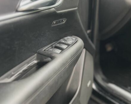 Чорний Каділак XT5, об'ємом двигуна 3.6 л та пробігом 120 тис. км за 18500 $, фото 12 на Automoto.ua