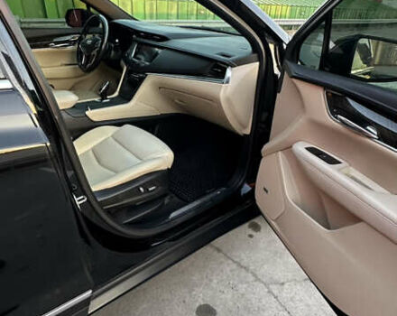 Чорний Каділак XT5, об'ємом двигуна 3.65 л та пробігом 69 тис. км за 20500 $, фото 12 на Automoto.ua