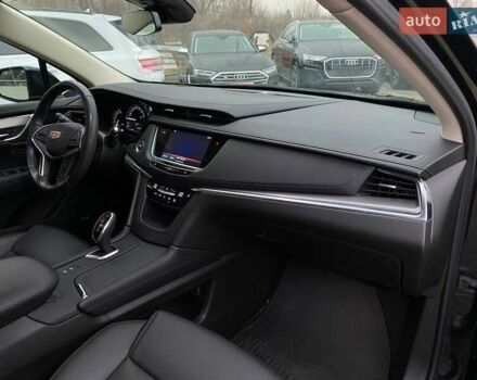 Чорний Каділак XT5, об'ємом двигуна 3.65 л та пробігом 33 тис. км за 29900 $, фото 8 на Automoto.ua