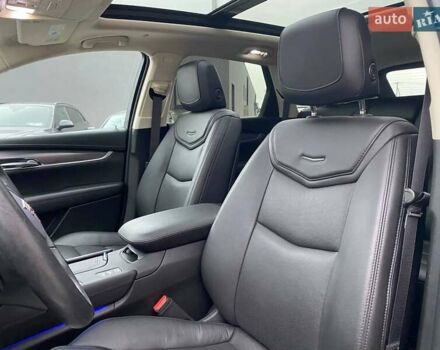 Чорний Каділак XT5, об'ємом двигуна 3.65 л та пробігом 33 тис. км за 29900 $, фото 19 на Automoto.ua