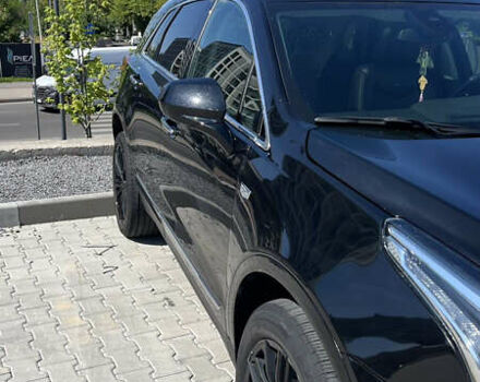 Чорний Каділак XT5, об'ємом двигуна 3.6 л та пробігом 55 тис. км за 25500 $, фото 1 на Automoto.ua