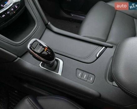 Чорний Каділак XT5, об'ємом двигуна 3.65 л та пробігом 33 тис. км за 29900 $, фото 17 на Automoto.ua