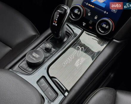 Чорний Каділак XT5, об'ємом двигуна 2 л та пробігом 82 тис. км за 38900 $, фото 34 на Automoto.ua