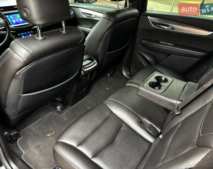 Чорний Каділак XT5, об'ємом двигуна 2 л та пробігом 82 тис. км за 38900 $, фото 24 на Automoto.ua