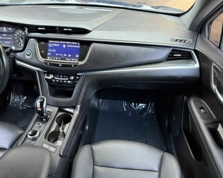 Чорний Каділак XT5, об'ємом двигуна 3.6 л та пробігом 27 тис. км за 7000 $, фото 10 на Automoto.ua