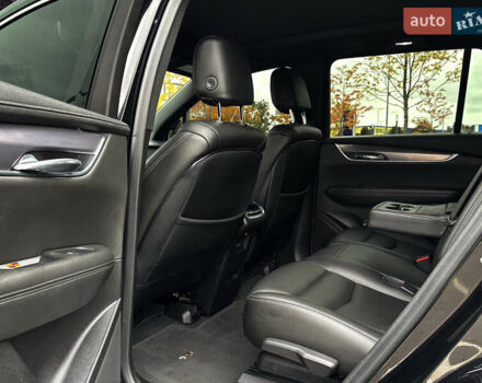 Чорний Каділак XT5, об'ємом двигуна 2 л та пробігом 82 тис. км за 38900 $, фото 22 на Automoto.ua