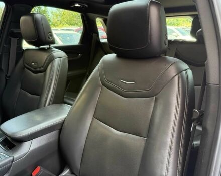 Чорний Каділак XT5, об'ємом двигуна 3.6 л та пробігом 27 тис. км за 7000 $, фото 11 на Automoto.ua