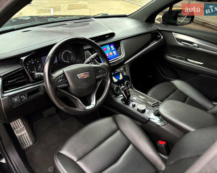 Чорний Каділак XT5, об'ємом двигуна 2 л та пробігом 82 тис. км за 38900 $, фото 20 на Automoto.ua