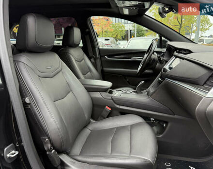 Черный Кадиллак XT5, объемом двигателя 2 л и пробегом 95 тыс. км за 22500 $, фото 47 на Automoto.ua