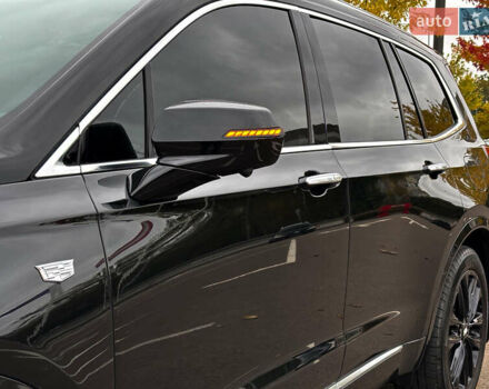 Чорний Каділак XT5, об'ємом двигуна 2 л та пробігом 82 тис. км за 38900 $, фото 37 на Automoto.ua