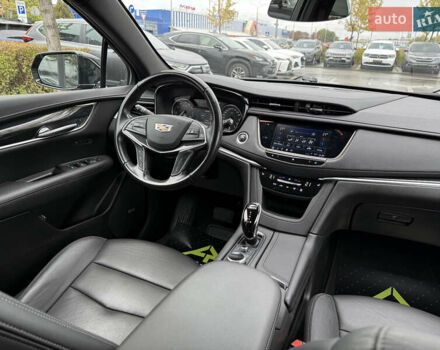 Черный Кадиллак XT5, объемом двигателя 2 л и пробегом 95 тыс. км за 22500 $, фото 50 на Automoto.ua