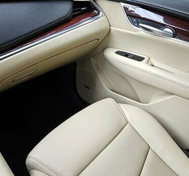Коричневий Каділак XT5, об'ємом двигуна 3.65 л та пробігом 131 тис. км за 22500 $, фото 1 на Automoto.ua