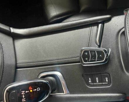 Червоний Каділак XT5, об'ємом двигуна 3.6 л та пробігом 136 тис. км за 12300 $, фото 11 на Automoto.ua