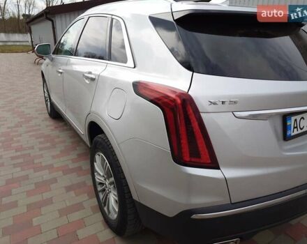 Сірий Каділак XT5, об'ємом двигуна 3.6 л та пробігом 155 тис. км за 19450 $, фото 8 на Automoto.ua