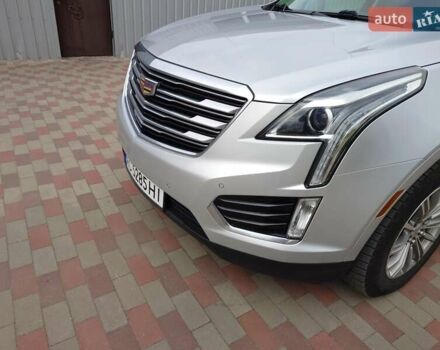 Сірий Каділак XT5, об'ємом двигуна 3.6 л та пробігом 155 тис. км за 19450 $, фото 3 на Automoto.ua