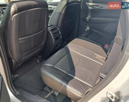 Сірий Каділак XT5, об'ємом двигуна 3.65 л та пробігом 151 тис. км за 20550 $, фото 14 на Automoto.ua