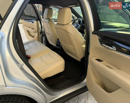 Сірий Каділак XT5, об'ємом двигуна 3.65 л та пробігом 50 тис. км за 18500 $, фото 21 на Automoto.ua