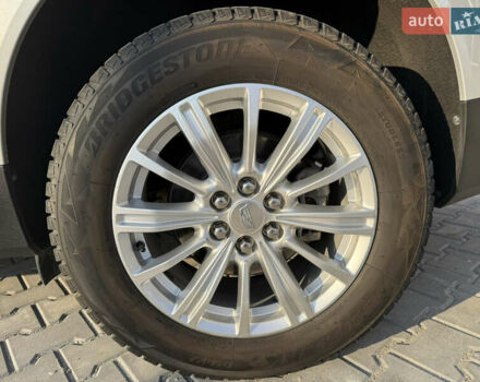 Сірий Каділак XT5, об'ємом двигуна 3.65 л та пробігом 50 тис. км за 18500 $, фото 9 на Automoto.ua