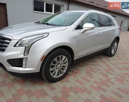Сірий Каділак XT5, об'ємом двигуна 3.6 л та пробігом 155 тис. км за 19450 $, фото 1 на Automoto.ua