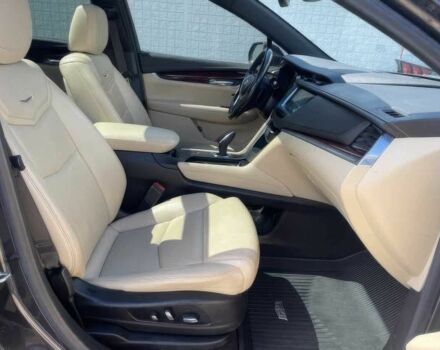 Сірий Каділак XT5, об'ємом двигуна 3.6 л та пробігом 46 тис. км за 6200 $, фото 6 на Automoto.ua