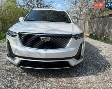 Белый Кадиллак XT6, объемом двигателя 3.6 л и пробегом 118 тыс. км за 29500 $, фото 1 на Automoto.ua