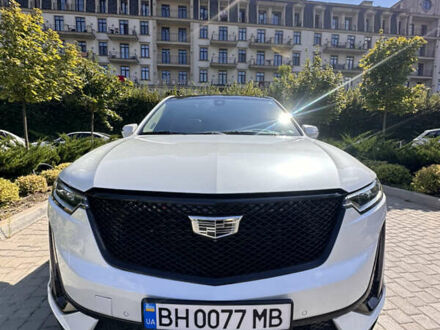 Белый Кадиллак XT6, объемом двигателя 3.65 л и пробегом 95 тыс. км за 38000 $, фото 1 на Automoto.ua
