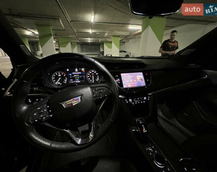 Чорний Каділак XT6, об'ємом двигуна 3.65 л та пробігом 42 тис. км за 40000 $, фото 8 на Automoto.ua