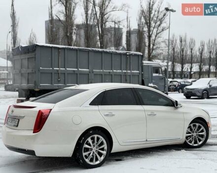 Білий Каділак ХТС, об'ємом двигуна 3.56 л та пробігом 165 тис. км за 9799 $, фото 7 на Automoto.ua