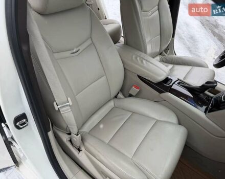 Білий Каділак ХТС, об'ємом двигуна 3.56 л та пробігом 165 тис. км за 9799 $, фото 22 на Automoto.ua