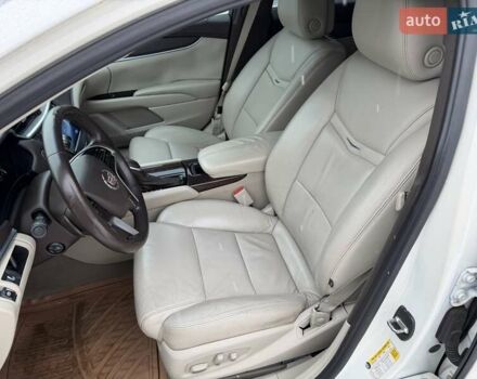 Білий Каділак ХТС, об'ємом двигуна 3.56 л та пробігом 165 тис. км за 9799 $, фото 15 на Automoto.ua