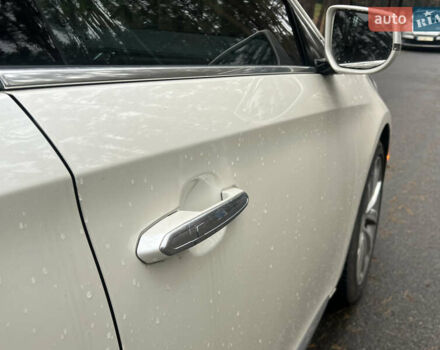 Белый Кадиллак ХТС, объемом двигателя 3.56 л и пробегом 130 тыс. км за 12000 $, фото 9 на Automoto.ua