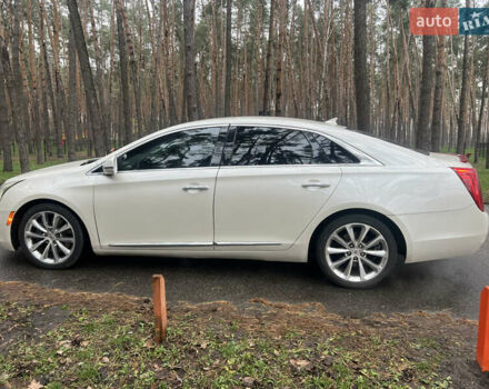 Белый Кадиллак ХТС, объемом двигателя 3.56 л и пробегом 130 тыс. км за 12000 $, фото 4 на Automoto.ua