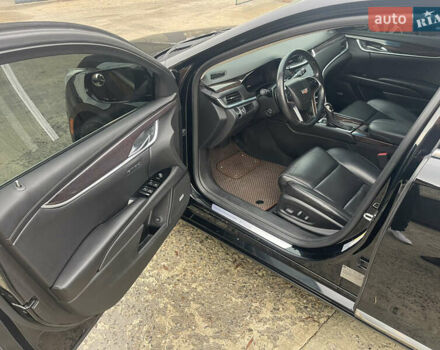 Черный Кадиллак ХТС, объемом двигателя 3.56 л и пробегом 275 тыс. км за 15600 $, фото 16 на Automoto.ua