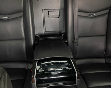 Черный Кадиллак ХТС, объемом двигателя 3.56 л и пробегом 275 тыс. км за 15600 $, фото 32 на Automoto.ua