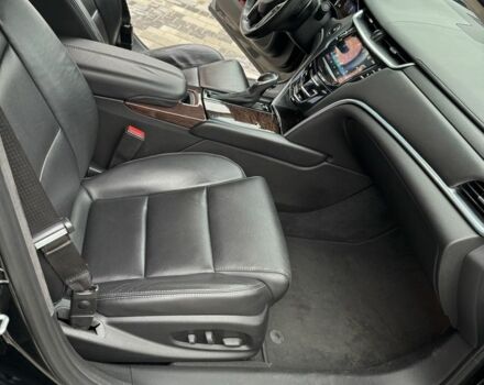 Черный Кадиллак ХТС, объемом двигателя 3.6 л и пробегом 330 тыс. км за 13000 $, фото 7 на Automoto.ua